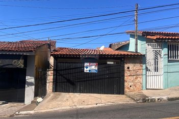 house em Rua Voluntário Cícero Lamartine da Silva Leme, Vila Bianchi - Bragança Paulista - SP