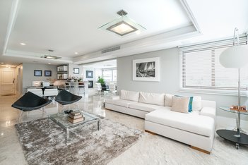 apartment em Rua Eudoro Berlink, Auxiliadora - Porto Alegre - RS
