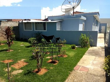 house em Rua Bezerra de Menezes, Engenheiro Neiva - Guaratinguetá - SP