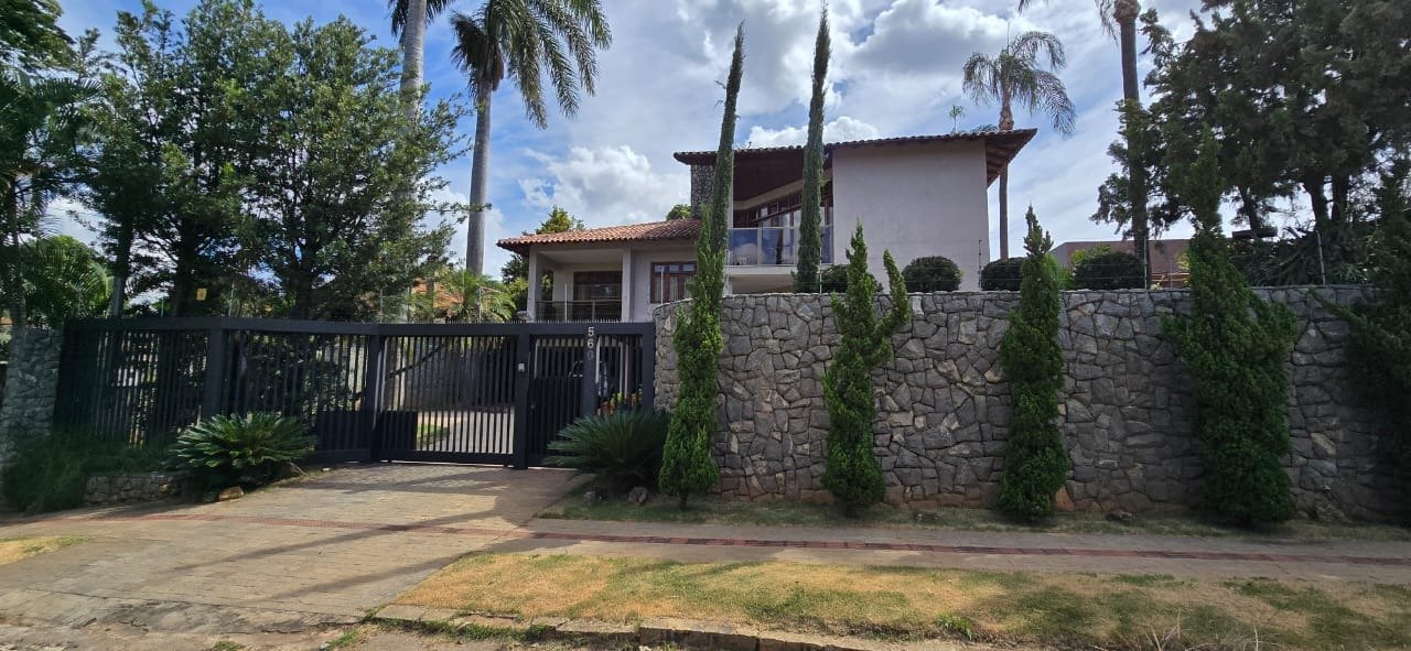 Casa com 4 quartos — Bandeirantes (Pampulha), Belo Horizonte