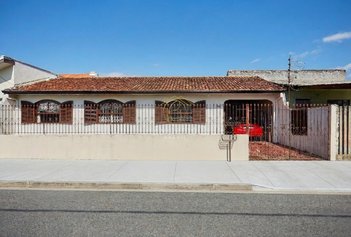 house em Rua Colombina Naide, Cajuru - Curitiba - PR