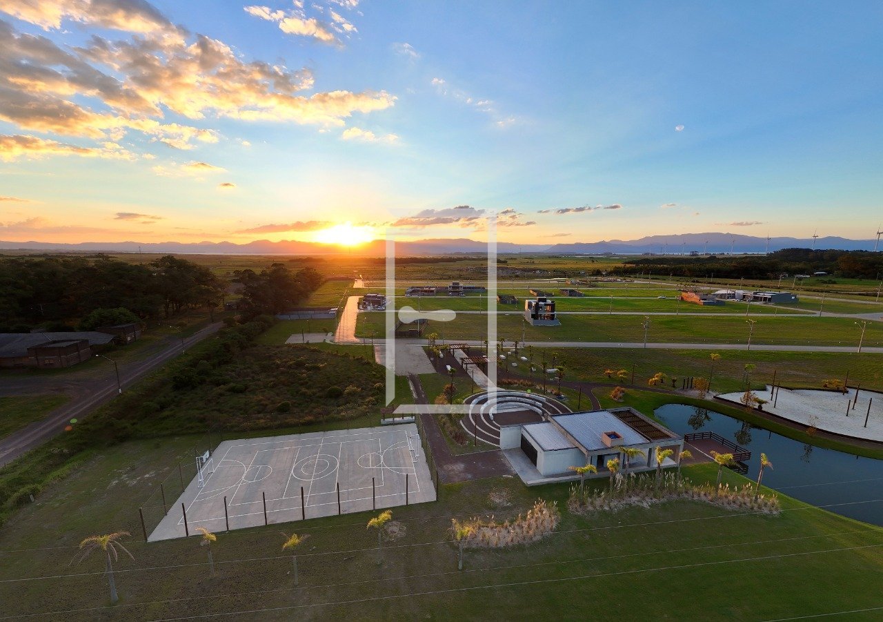 dji_fly_20240419_175230_0798_1713527763680_pano