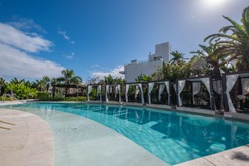 apartment em Avenida dos Búzios, Jurerê Internacional - Florianópolis - SC