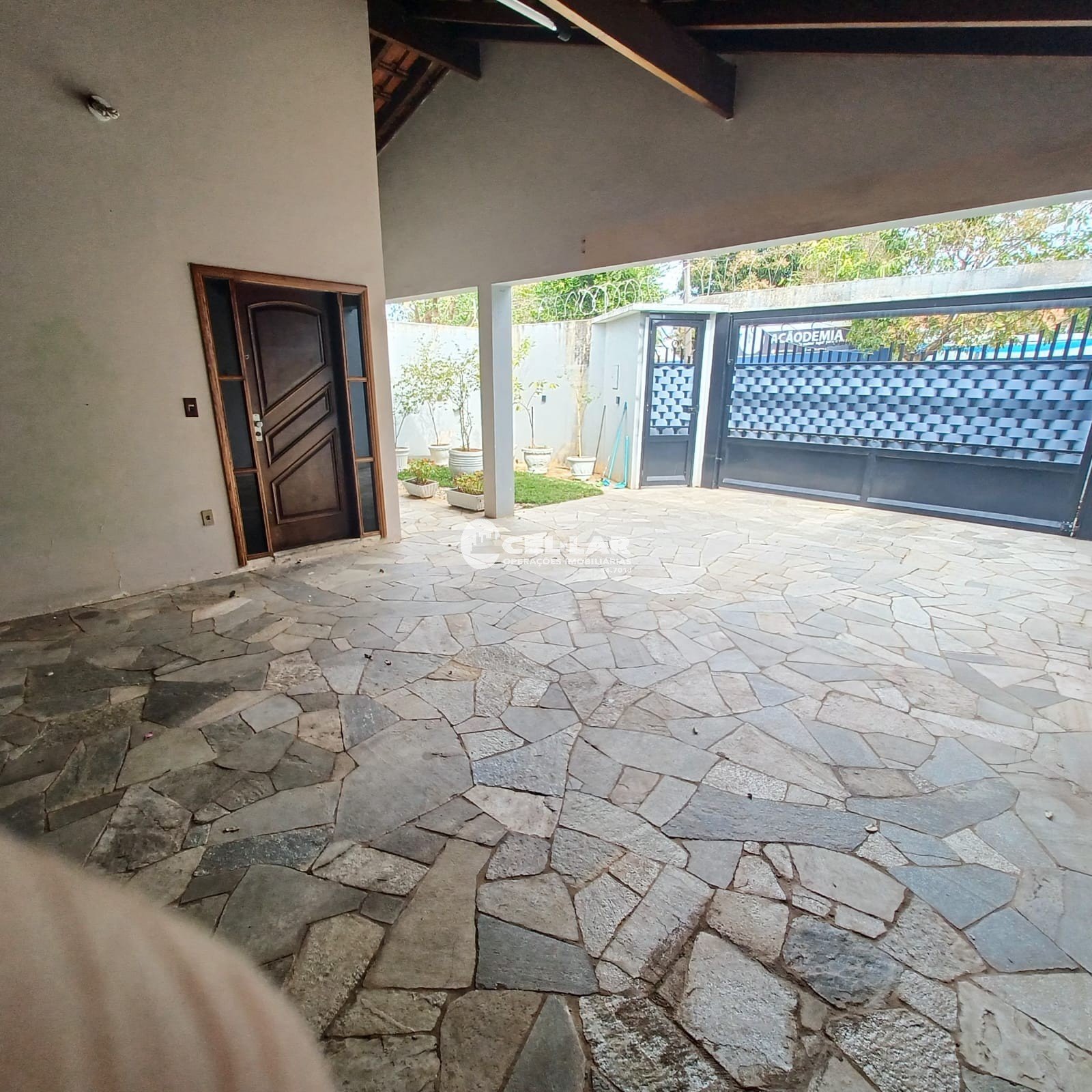 4231_3_68923f17b8457.jpeg