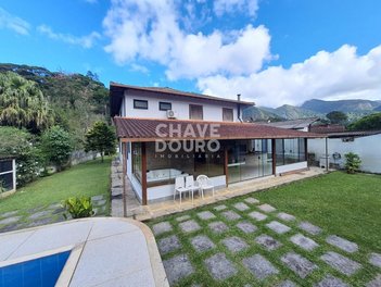 house em Avenida Spatodea, Carlos Guinle - Teresópolis - RJ