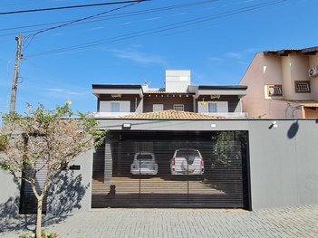 house em Rua Alcino Carneiro Ribas, Jardim Burle Marx - Londrina - PR