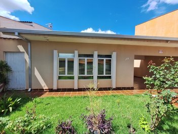 house em Rua Sebastião de Castro, Pinheiros - Londrina - PR