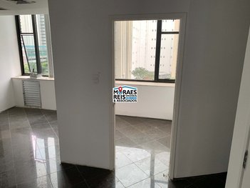 office em Geraldo Flausino Gomes, Cidade Monções - São Paulo - SP