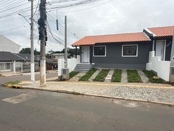 house em Rua Cézar Cambruzzi, Nossa Chácara - Gravataí - RS