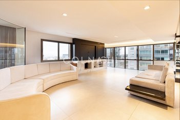 apartment em Avenida Luiz Manoel Gonzaga, Três Figueiras - Porto Alegre - RS