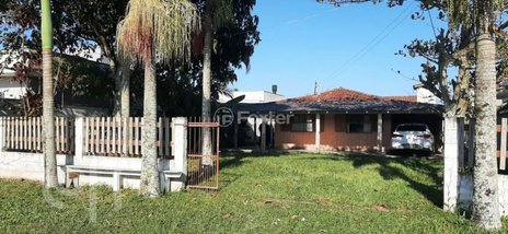 house em Avenida Astrogildo Quadros, Pinheira - Palhoça - SC