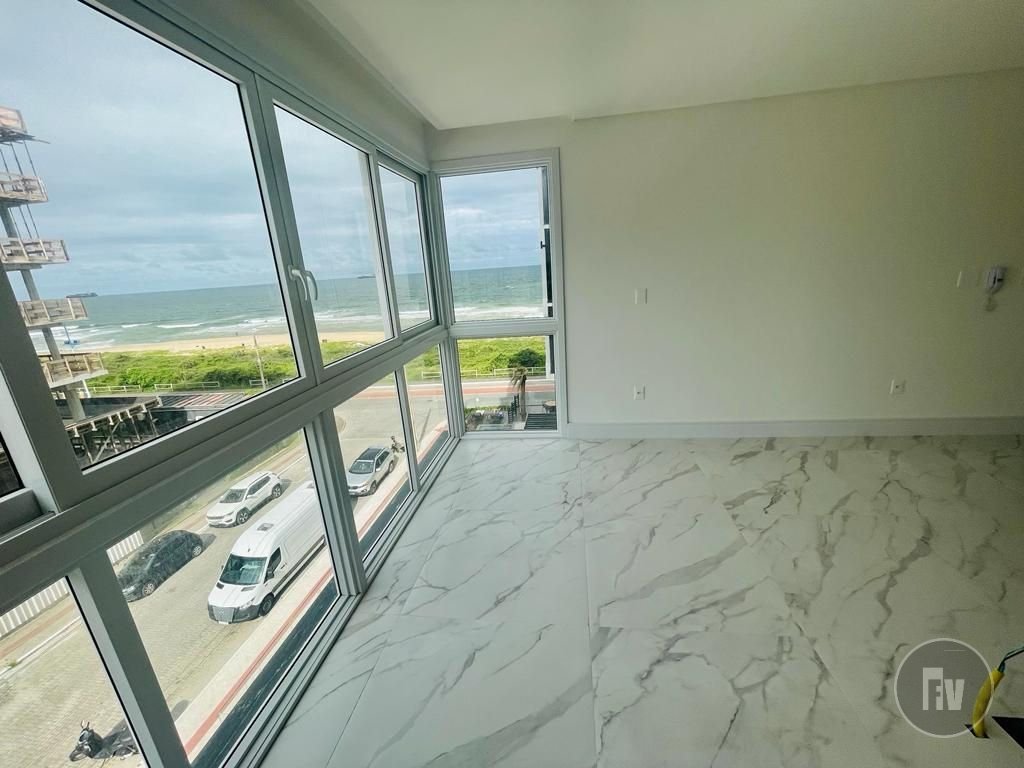 Entrada 50% e parcelas em 48x
110 m² útil
3 banheiros
2 vagas
3 quartos
2 suítes