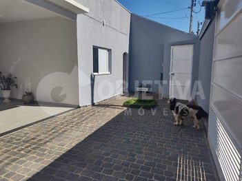 house em Avenida Morum Bernardino, Presidente Roosevelt - Uberlândia - MG