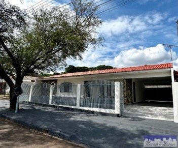 house em Rua Pioneiro Julian Martinez Alvarez, Jardim América - Maringá - PR