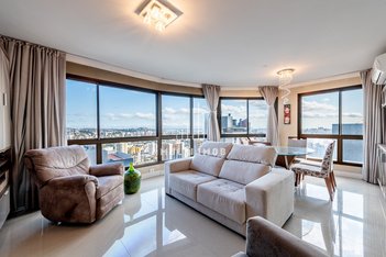 apartment em Rua Cônego Viana, Rio Branco - Porto Alegre - RS