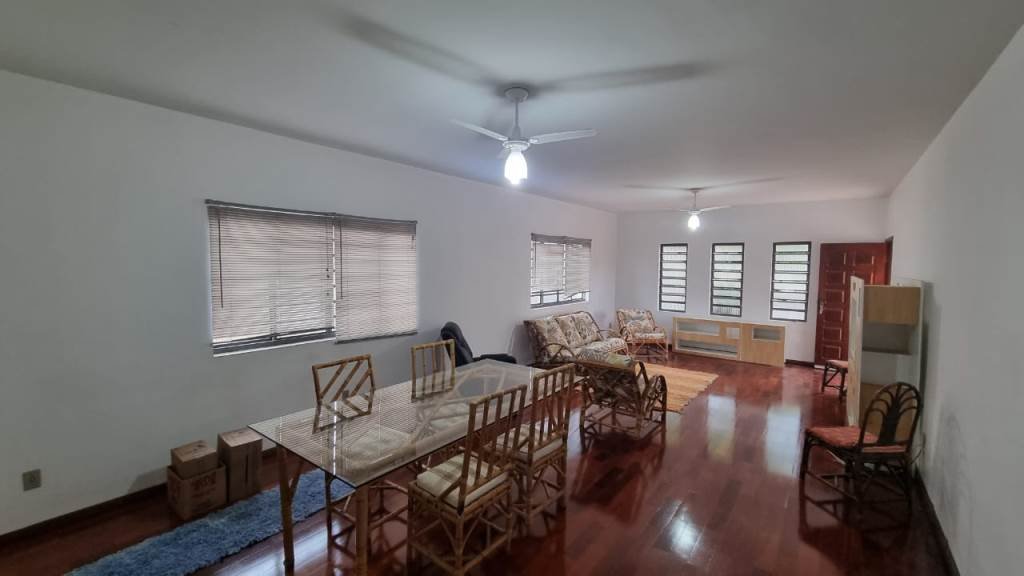 UMA �TIMA CASA NO CENTRO DE SANTA BRANCA