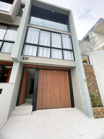 house em Rua Doutor Armando Valério de Assis, Centro - Florianópolis - SC