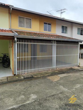 house em Rua Deputado Waldemiro Pedroso, Novo Mundo - Curitiba - PR