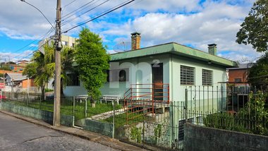 house em Rua Graciema Formolo, Sagrada Família - Caxias do Sul - RS