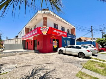 office em Avenida Frederico Lambertucci, Fazendinha - Curitiba - PR