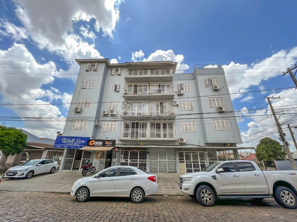 01 - FACHADA