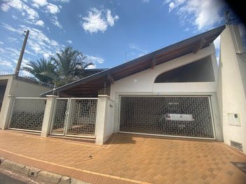 house em Rua Ranieri Mazzili, Chácara Aviação - Votuporanga - SP