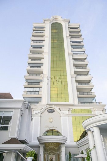 apartment em Rua 211, Meia Praia - Itapema - SC