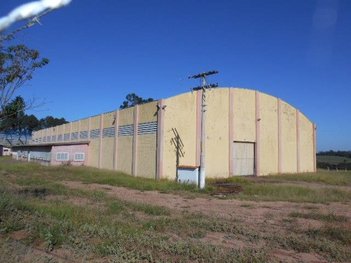 industrial em Rodovia Governador Doutor Adhemar Pereira de Barros, Chácaras São Francisco - Mogi Mirim - SP