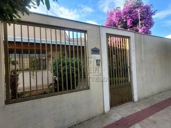 house em Rua José Francisco Pereira, Jardim Neman Sahyun - Londrina - PR