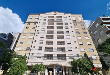 apartment em Rua Desembargador Motta, Centro - Curitiba - PR