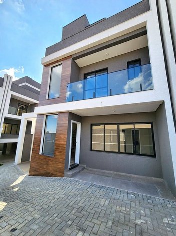 house em Rua Brasílio Bacellar Filho, Tingui - Curitiba - PR