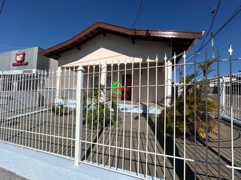 house em Avenida Independência, Centro - Vinhedo - SP