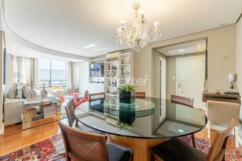 apartment em Rua Vinte e Quatro de Outubro, Moinhos de Vento - Porto Alegre - RS