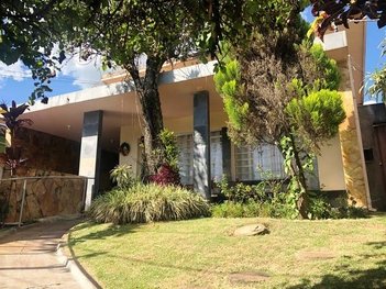 house em Avenida Governador Valadares, Centro - Betim - MG