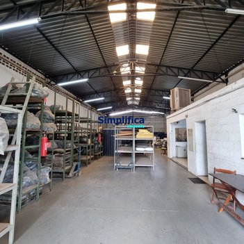 industrial em Rua Catalunha, Santa Terezinha - Belo Horizonte - MG