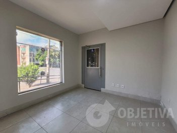 business em Avenida Getúlio Vargas, Osvaldo Rezende - Uberlândia - MG