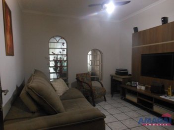 house em Rua Maria José Siqueira Egídio de Carvalho, Jardim Emília - Jacareí - SP