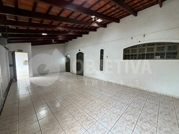 house em Rua das Flores, Cidade Jardim - Uberlândia - MG