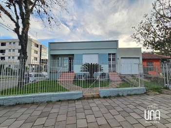house em Avenida Osvaldo Aranha, Juventude da Enologia - Bento Gonçalves - RS