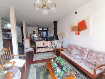 house em Rua Armando Goyheneix Sica, Centro - Pelotas - RS