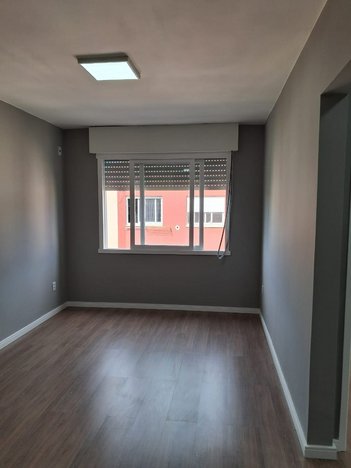 apartment em Rua Doutor Romaguera da Cunha Correa, Jardim Leopoldina - Porto Alegre - RS
