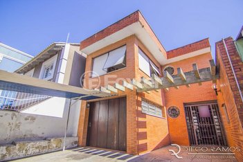 house em Rua Eudoro Berlink, Auxiliadora - Porto Alegre - RS