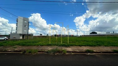land_lot em Rua Cincinnati, Novo Mundo - Uberlândia - MG