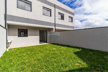 house em Rua Ladislau Smak, Uberaba - Curitiba - PR