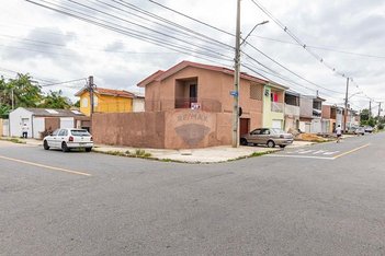 house em Rua Henrique Mattioli, Fazendinha - Curitiba - PR