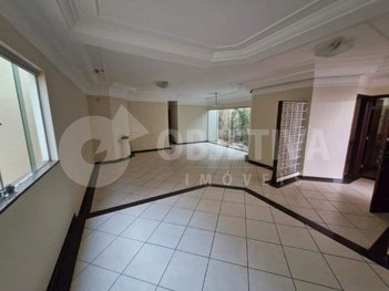 house em Avenida Teófilo Alves, Vigilato Pereira - Uberlândia - MG