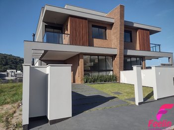 house em Antonio Luiz Moura Gonzaga, Costeira do Pirajubaé - Florianópolis - SC