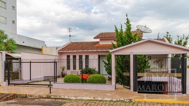 house em Rua Santos Dumont, Centro - Marau - RS