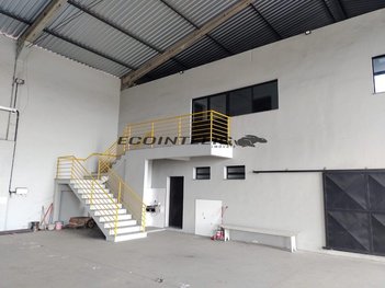 industrial em Rua Berto Cirio, São Luis - Canoas - RS