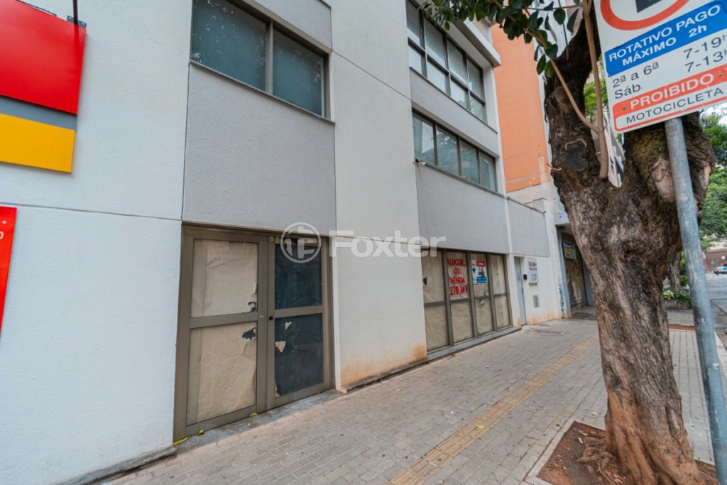 1729473574363-01_601301037_24_20rua_20aguiar_20de_20barros_2c_2069_20sala_20101_20bela_20vista_20esquina_20pauliceia_20remax_20_3_.jpeg